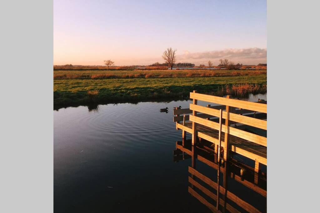 Romantic Dutch Hideaway Jisp Bagian luar foto