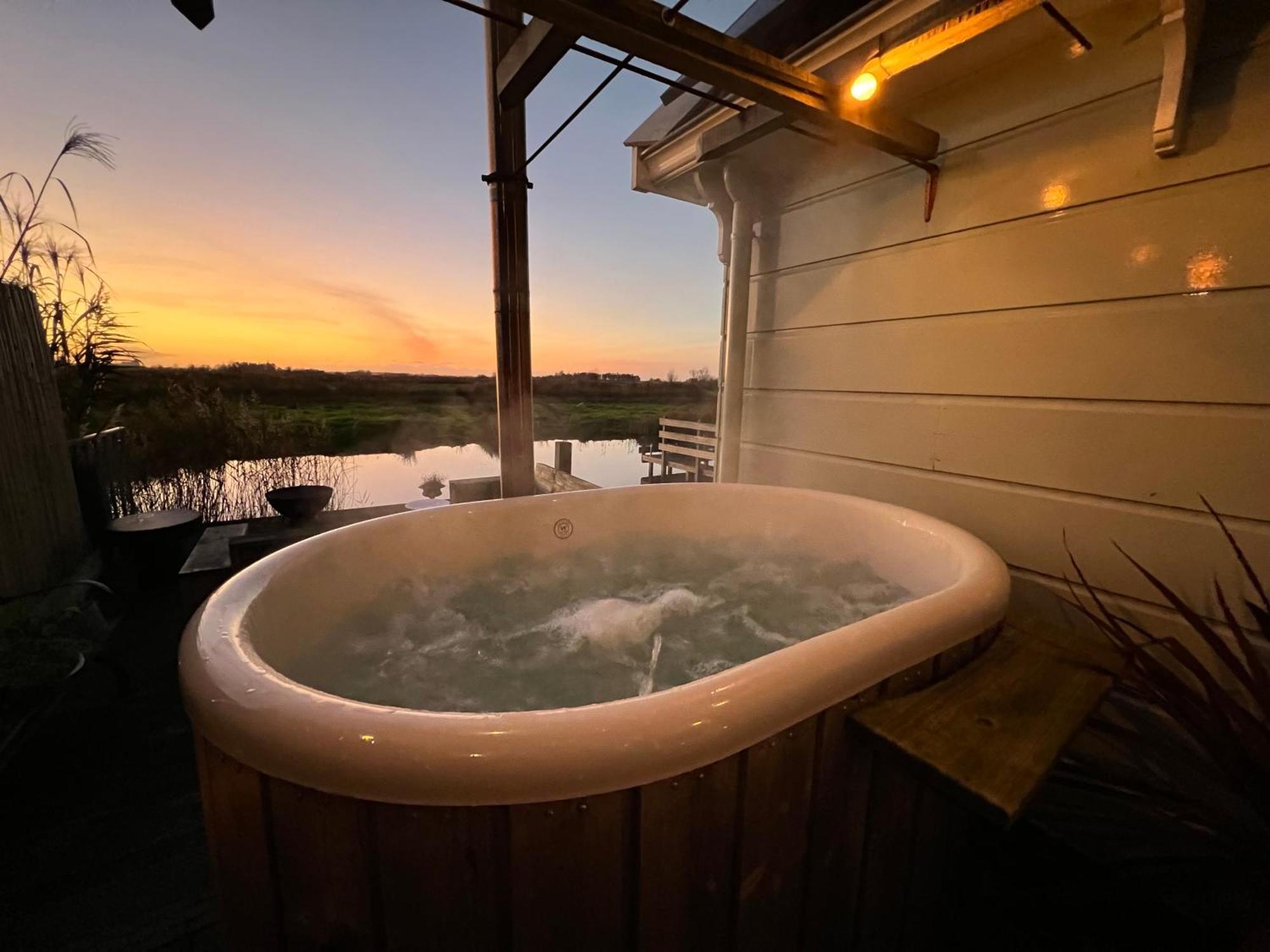 Romantic Dutch Hideaway Jisp Bagian luar foto